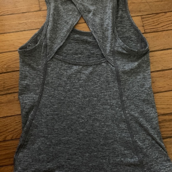 Tank top - Picture 2 of 3